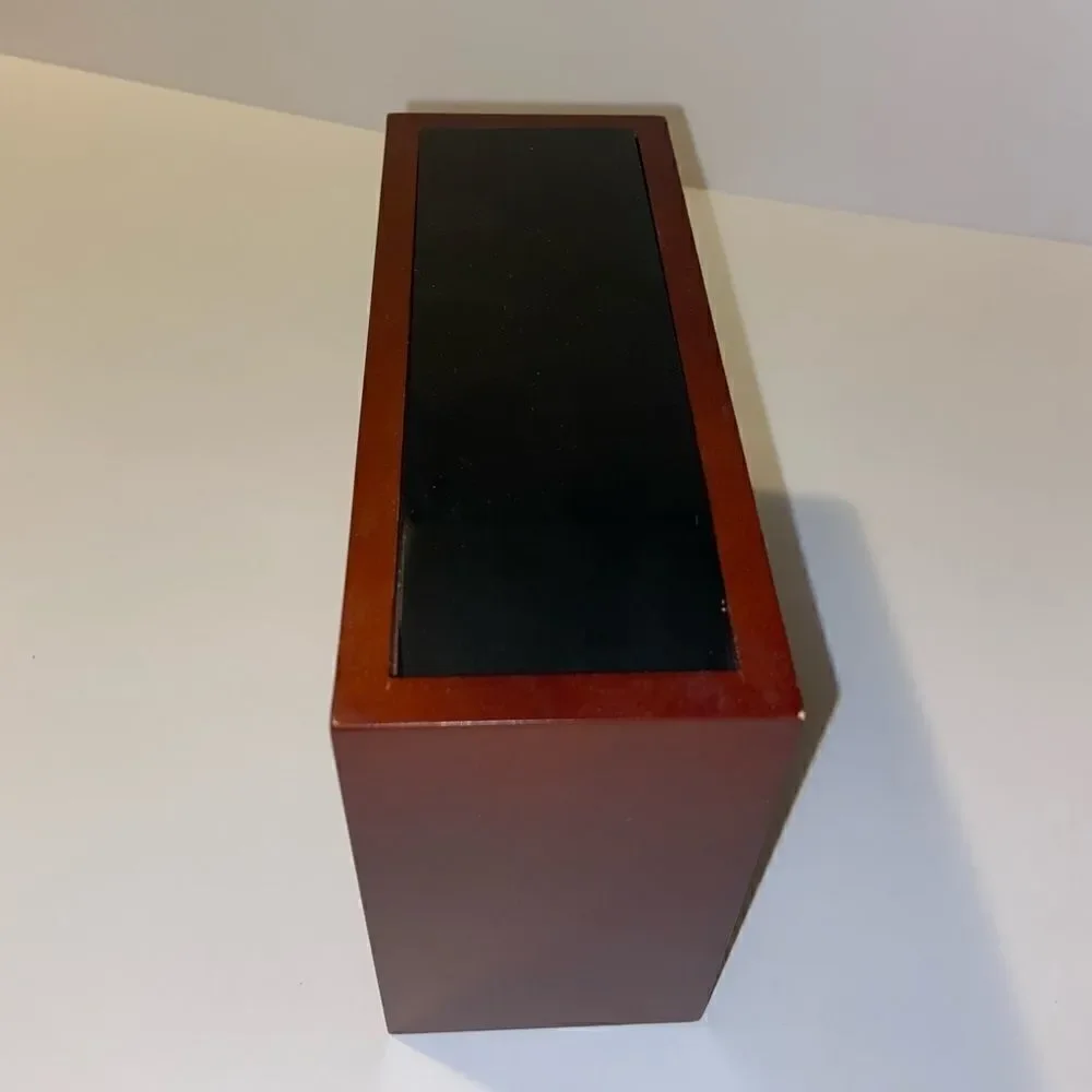 ‎Vintage Art mall of America Vintage Wooden collectible Keepsake box